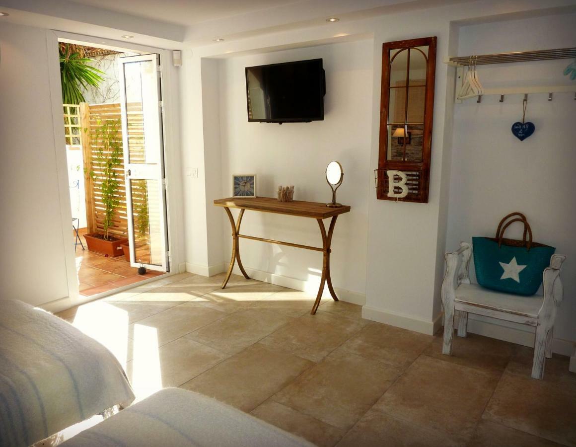 Villa Breeze Boutique Guest Rooms, Marbella Sitio de Calahonda Εξωτερικό φωτογραφία