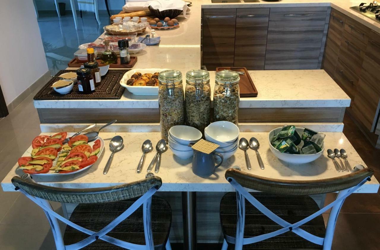 Villa Breeze Boutique Guest Rooms, Marbella Sitio de Calahonda Εξωτερικό φωτογραφία