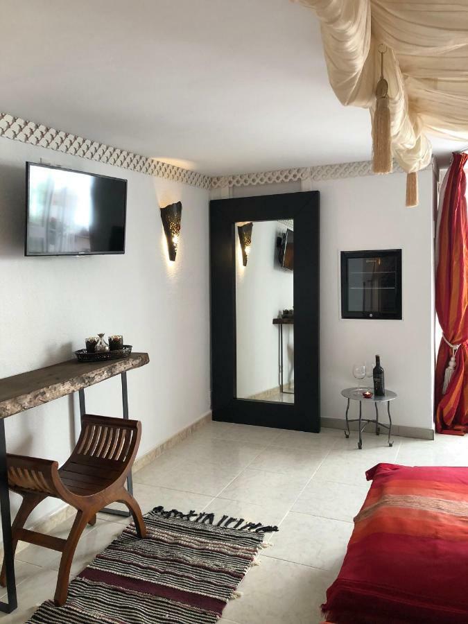 Villa Breeze Boutique Guest Rooms, Marbella Sitio de Calahonda Εξωτερικό φωτογραφία