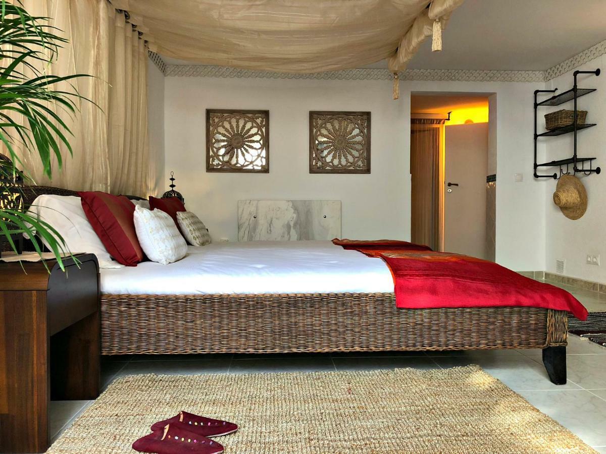 Villa Breeze Boutique Guest Rooms, Marbella Sitio de Calahonda Εξωτερικό φωτογραφία